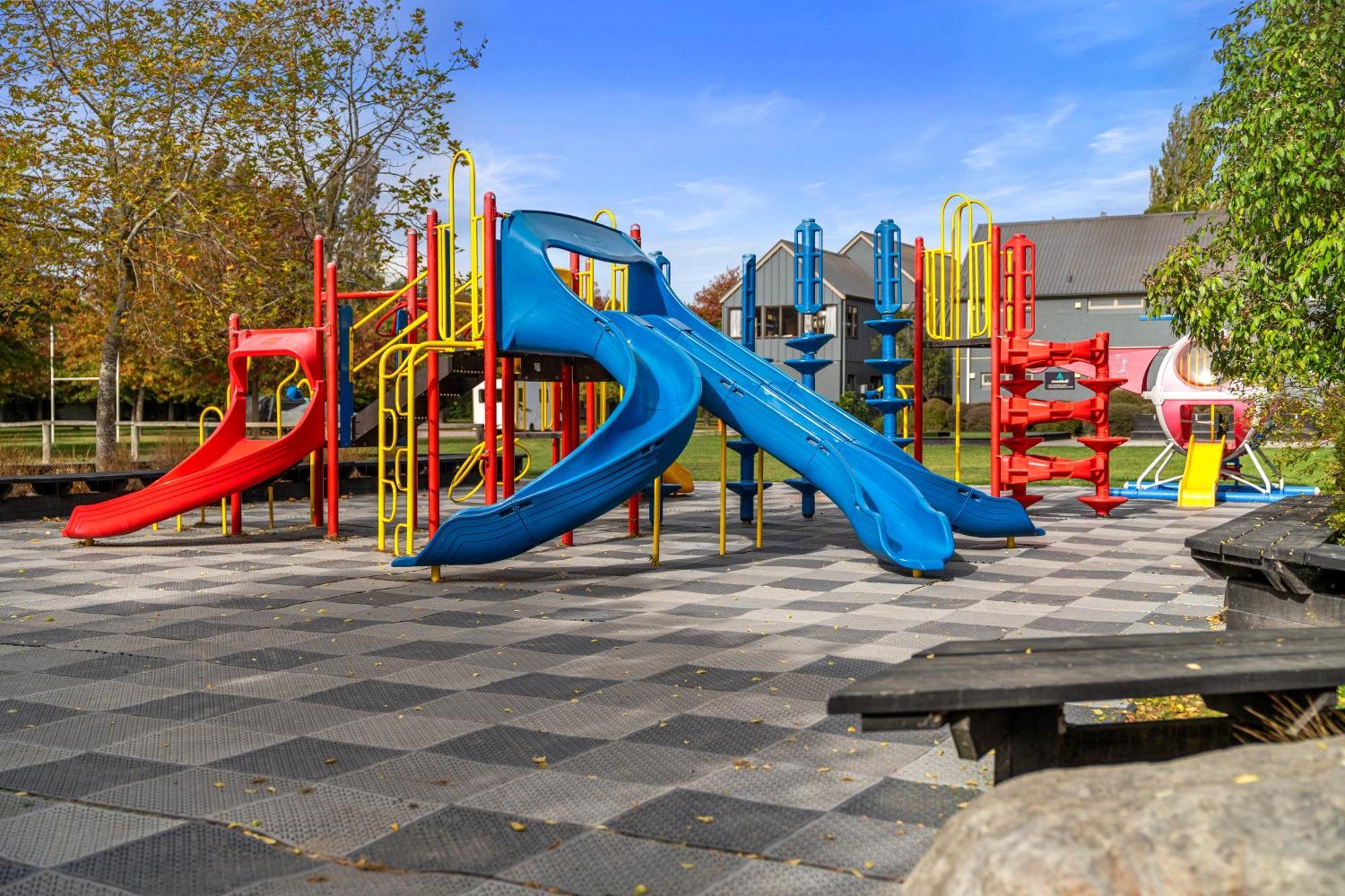 Tasman Holiday Parks - كريستتشيرش المظهر الخارجي الصورة Playground in the Netherlands