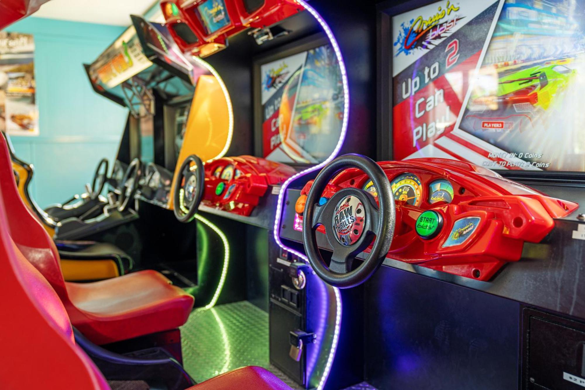 Tasman Holiday Parks - كريستتشيرش المظهر الخارجي الصورة A racing arcade game