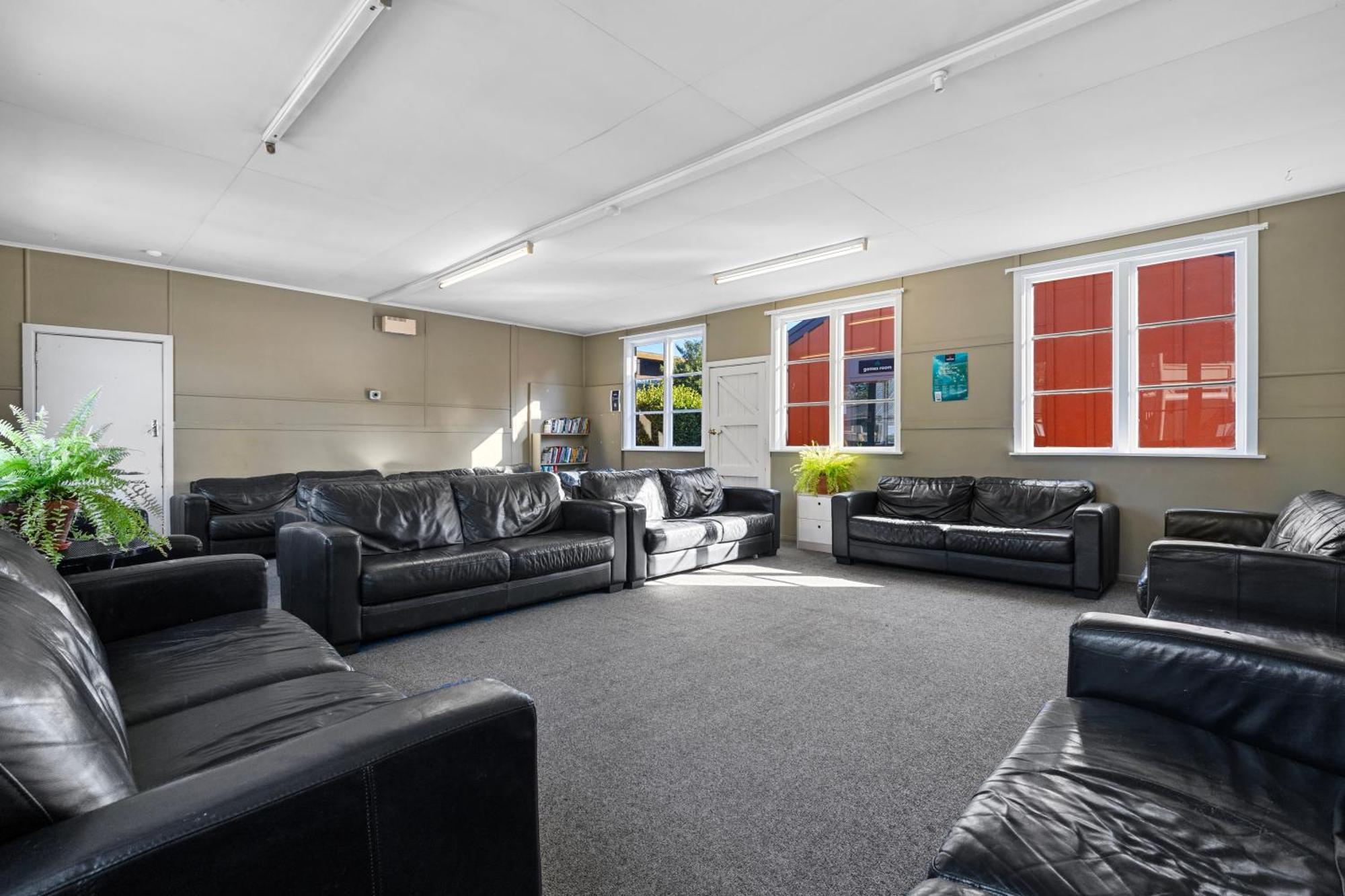 Tasman Holiday Parks - كريستتشيرش المظهر الخارجي الصورة The lounge at the station